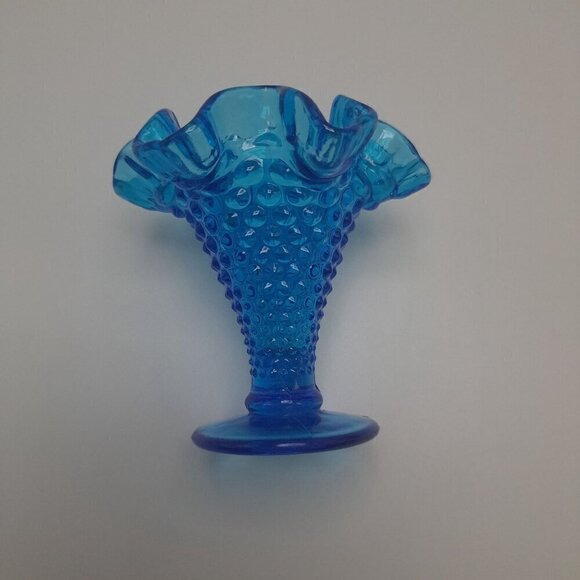 Fenton Blue Hobnail Glass Vase Ruffled Edge Vintage Home Accent Decor - Picture 7 of 7